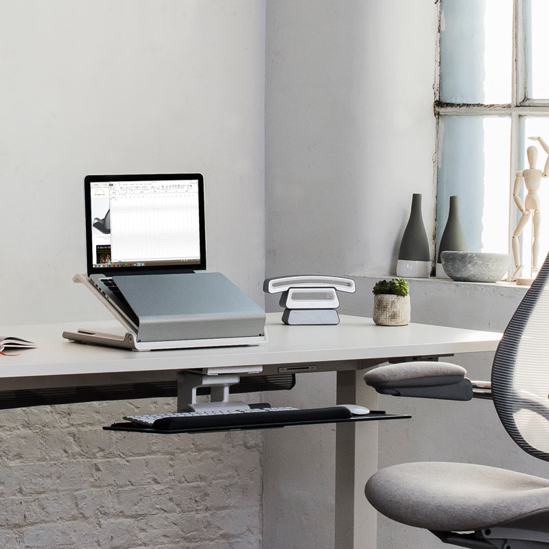 Ergonomic Humanscale L6 Laptop Holder Upto 3.8kg Ergonomic Humanscale L6 Laptop Holder Upto 3.8kg