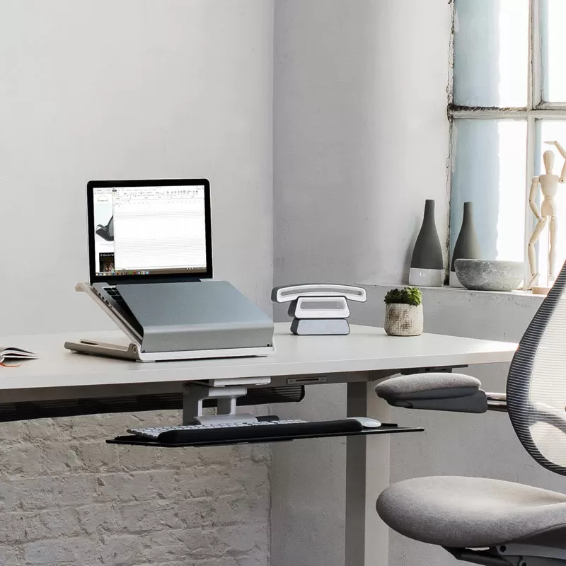 Ergonomic Humanscale L6 Laptop Holder Upto 3.8kg Ergonomic Humanscale L6 Laptop Holder Upto 3.8kg