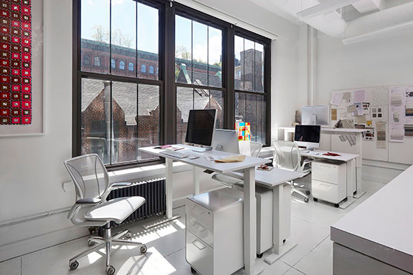 Humanscale Float Table – White (1200) Office Setup