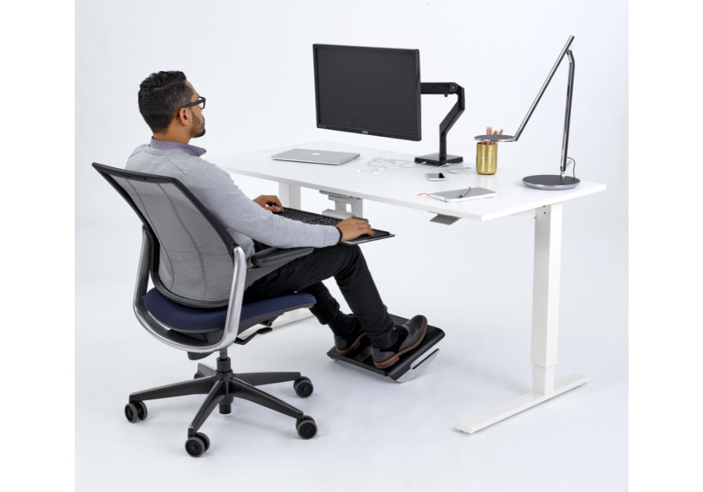 3 Ways to Enhance the Ergonomics of Your Office Desk