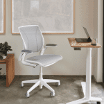 Student-using-ergonomic-study-chair